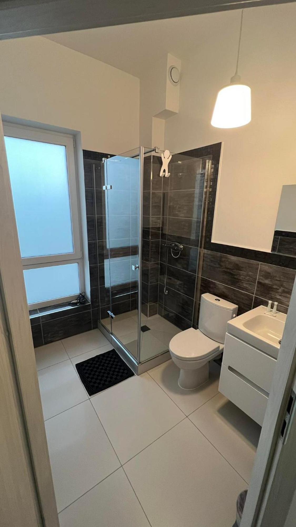 Azyl Hotel Legnica Kültér fotó